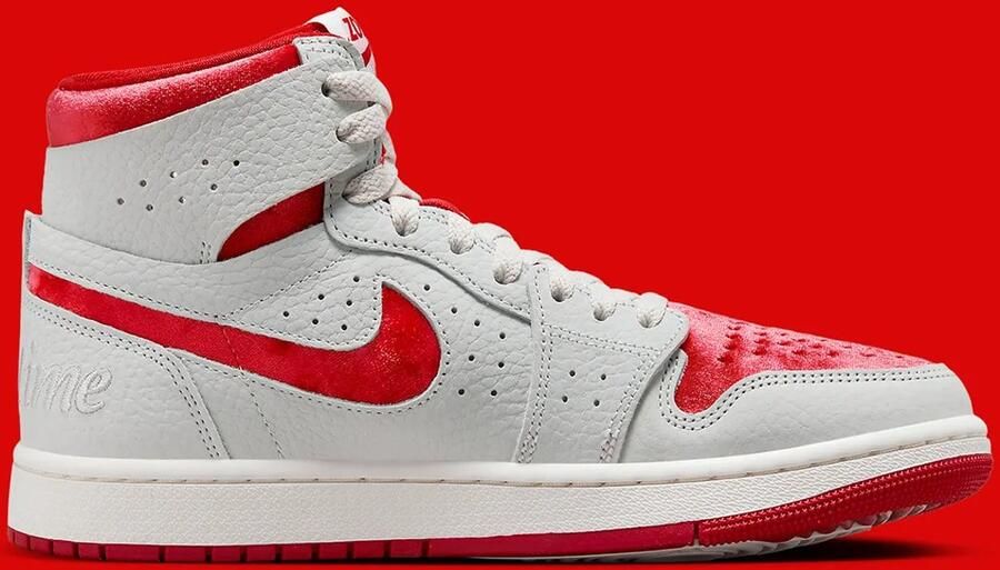 Air Jordan Sneakers 1 Zoom CMFT 2 Special Edition Valentine s Day