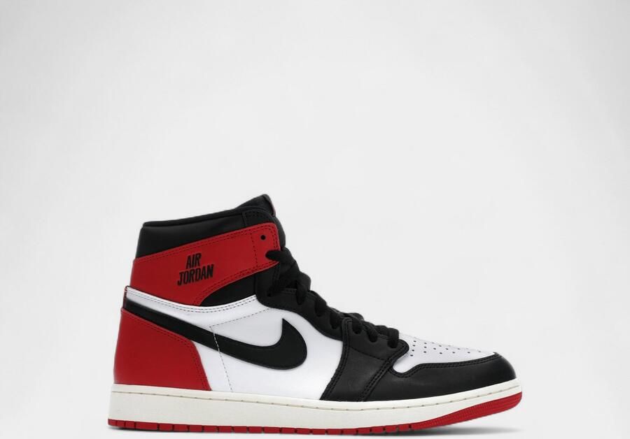 Nike Hoge Sneakers 1 Retro High OG Black Toe Reimagined