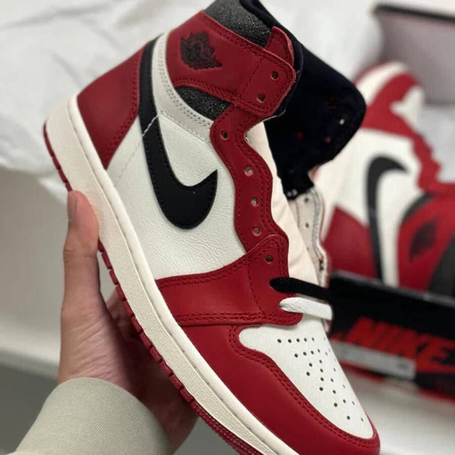 Jordan 1 Retro High OG Chicago Lost and Found