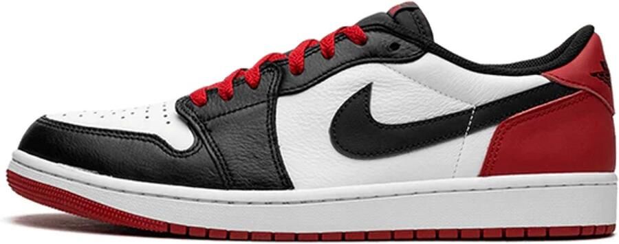 Jordan 1 Retro Low OG Black Toe (2023)