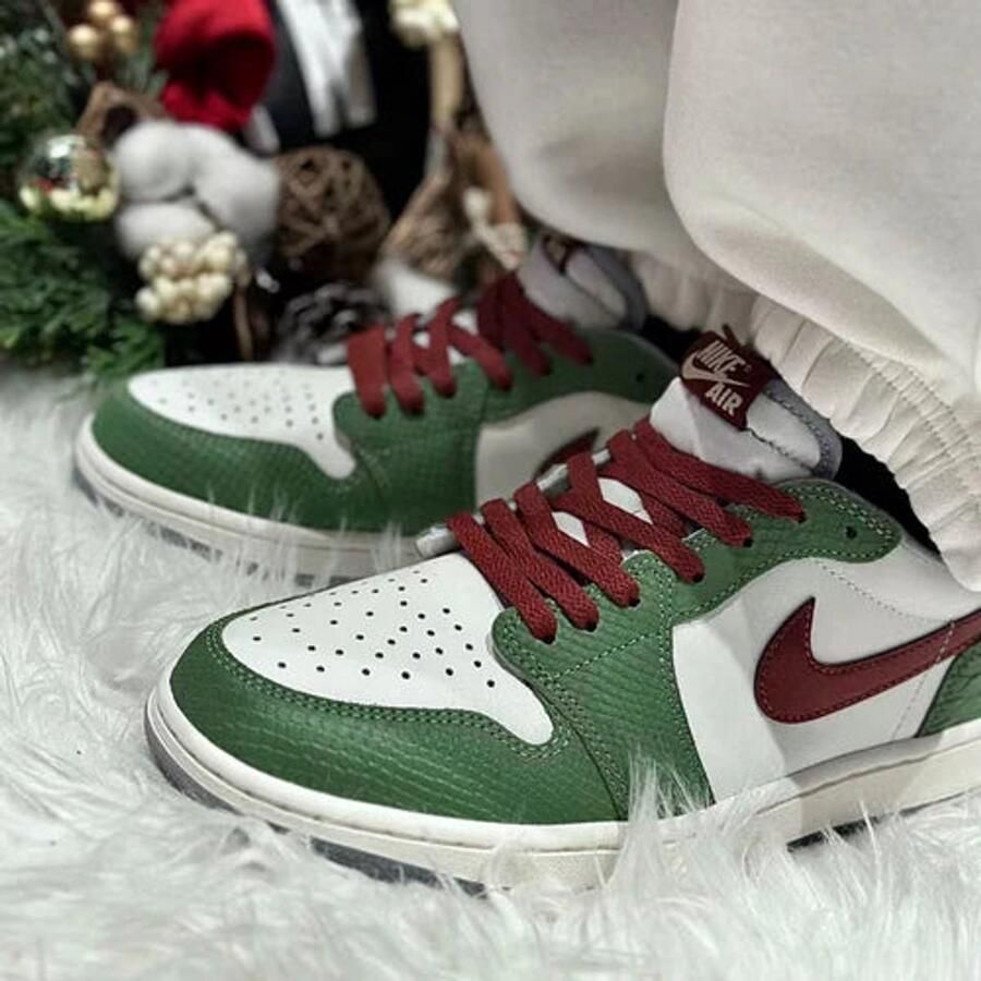 Jordan 1 Retro Low OG Year of the Dragon (2024)