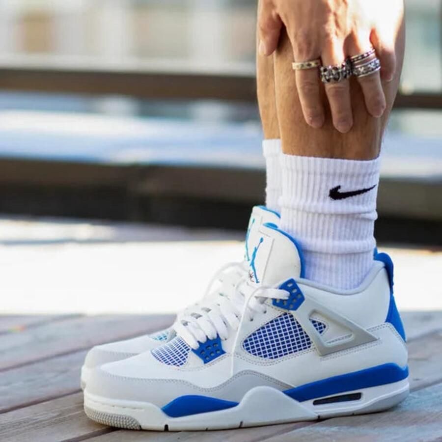 Jordan 4 Retro Military Blue (2024)