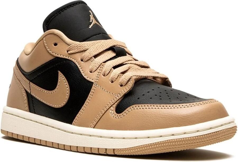 Jordan Air 1 Low 'Desert' (womens) D sneakers laag bruin zwart