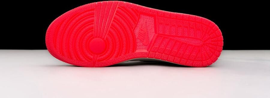 Jordan Air 1 Retro High OG Spider-Man Across the Spider-Verse - Foto 6