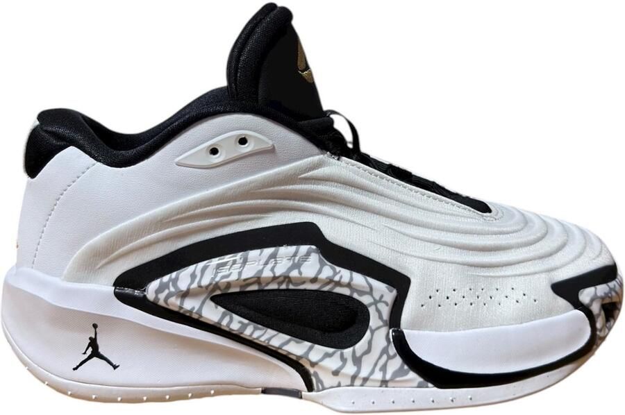 Jordan Luka 3 Sneakers