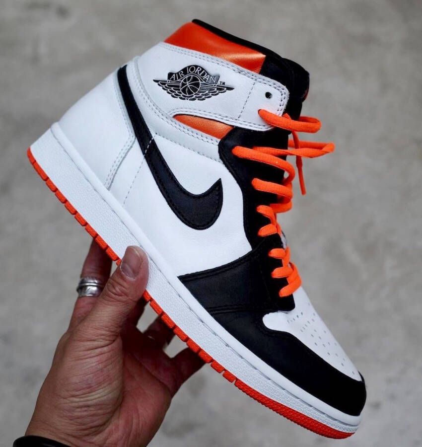 Nike Jordan 1 High Electro Orange 555088