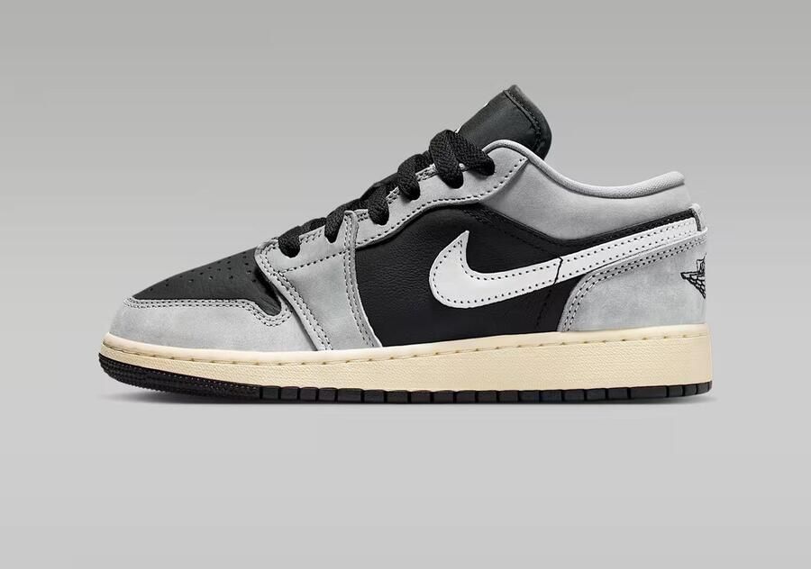 Nike Air Jordan 1 Low GS Light Smoke Grey