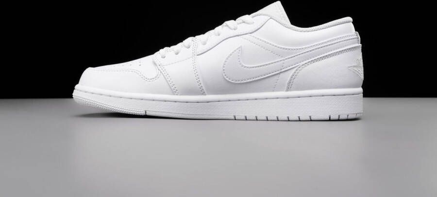 Jordan Air 1 Low Basketball Schoenen white white white maat: 45.5 beschikbare maaten:41 42.5 40 43 44.5 45 46 40.5 45.5 47.5 - Foto 3