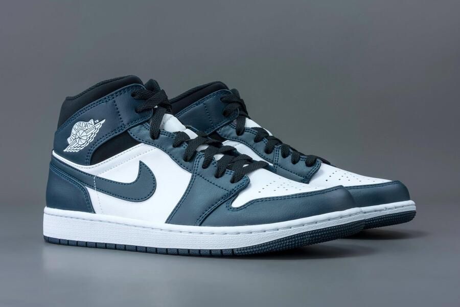 Nike Air Jordan 1 Mid Armory Navy White Black 554724-411 Navy;Wit;Zwart Schoenen - Foto 10