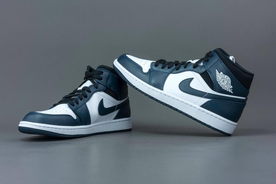 Nike Air Jordan 1 Mid Armory Navy White Black 554724-411 Navy;Wit;Zwart Schoenen - Foto 13