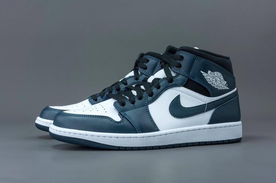 Nike Air Jordan 1 Mid Armory Navy White Black 554724-411 Navy;Wit;Zwart Schoenen - Foto 15