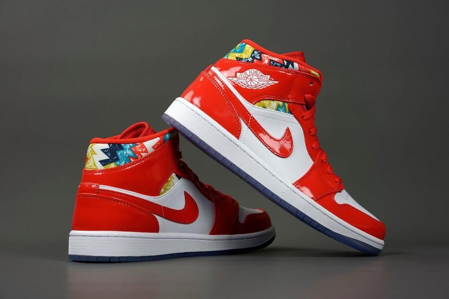 Nike Air Jordan wmns AIR JORDAN 1 MID 'BARCELONA SWEATER RED PATENT' DC7294 - Foto 5