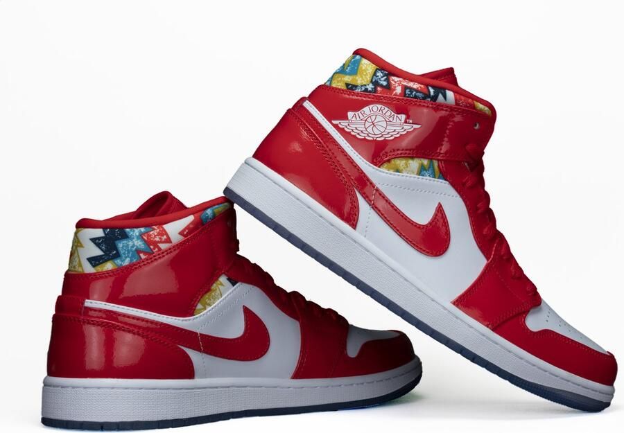 Nike Air Jordan wmns AIR JORDAN 1 MID 'BARCELONA SWEATER RED PATENT' DC7294 - Foto 4