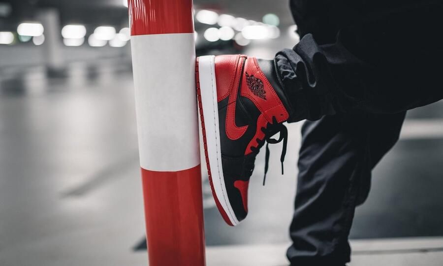 Nike Air Jordan 1 Mid Black Gym Red-White Banned - Foto 3