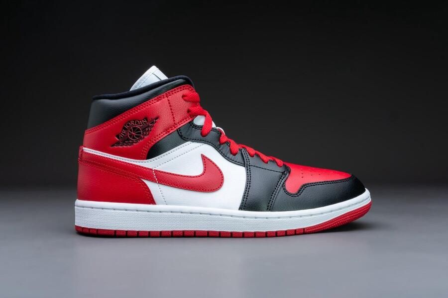 Jordan Wmns Air 1 Mid Basketball Schoenen black gym red white 37.5 beschikbare maaten:36.5 37.5 38.5 39 40.5 41 42 - Foto 5