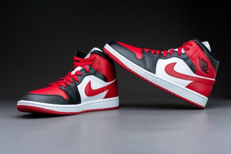 Jordan Wmns Air 1 Mid Basketball Schoenen black gym red white 37.5 beschikbare maaten:36.5 37.5 38.5 39 40.5 41 42 - Foto 6