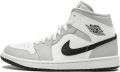 Nike Air Jordan 1 Mid Light Smoke Grey (Women's) Sneakers Unisex - Grijs