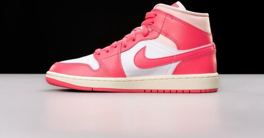 Nike Air Jordan 1 Mid Strawberries and Cream (Women's) BQ6472-186 Kleur als op foto Schoenen - Foto 6