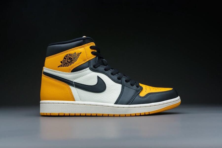 Nike Air Jordan 1 Retro High OG Yellow Toe Taxi 555088-711 GEEL Schoenen