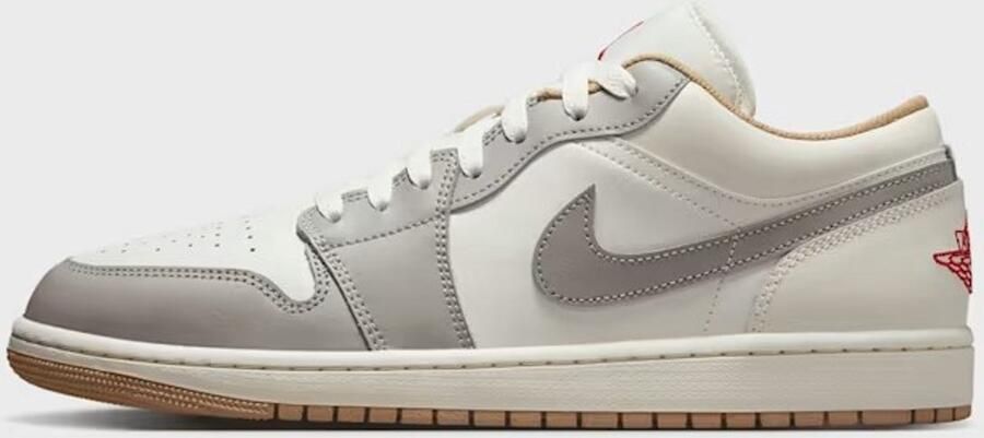 Jordan Air 1 Low beige Schoenen