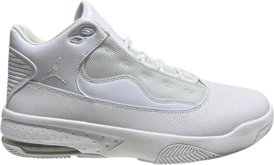 Nike Jordan Max Aura 2 Sportschoenen Mannen Wit