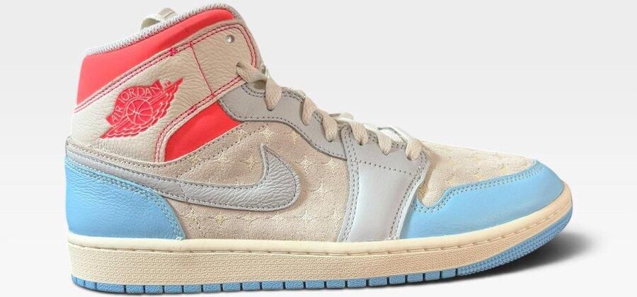 Nike WMNS AIR JORDAN 1 MID