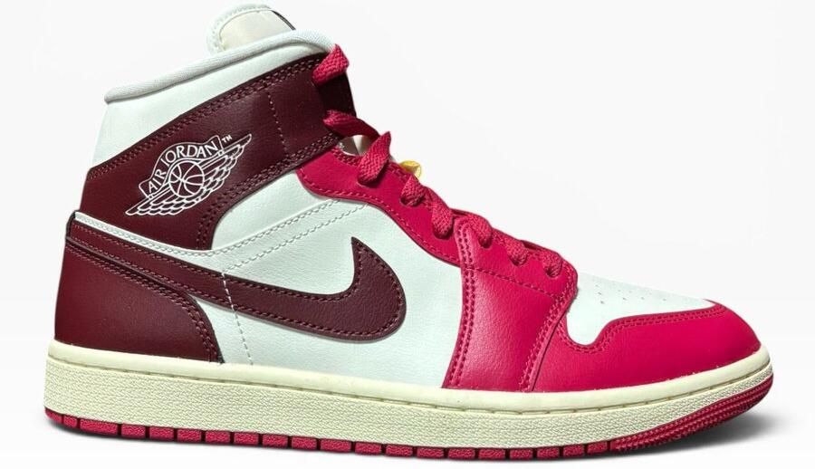 Nike WMNS Air Jordan 1 Mid Vrouwen Sneakers Rood Wit Bordeaux