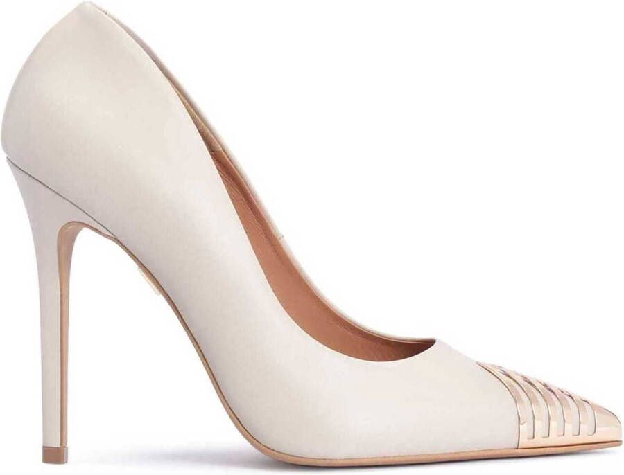 Kazar Beige leren pumps met een metalen teen