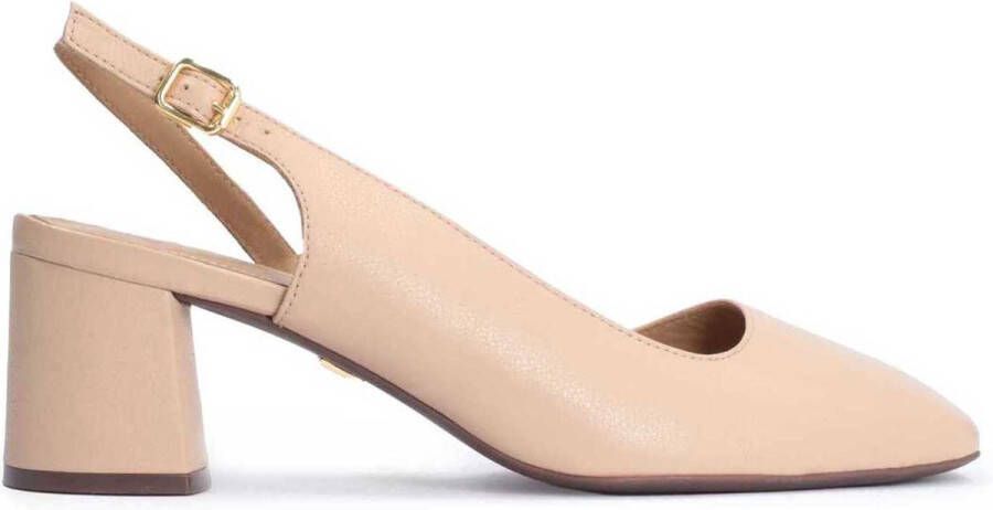 Kazar beige leren pumps met onbedekte hak en een volle teen