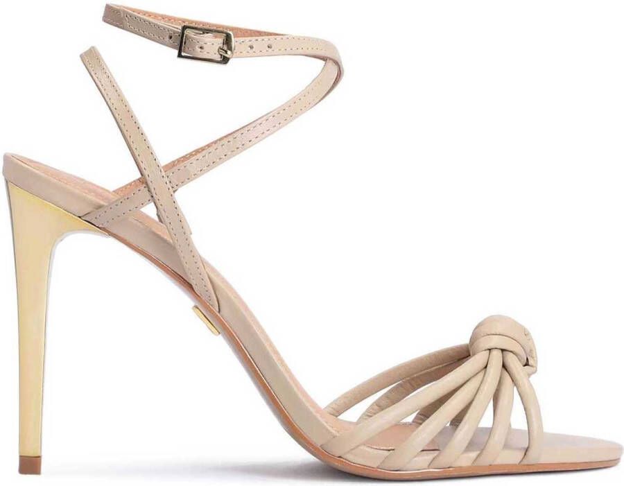Kazar Beige leren sandalen met knoop en gouden hak