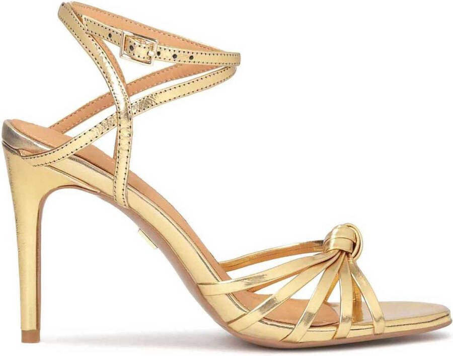 Kazar Elegante gouden sandalen met schuine bandjes