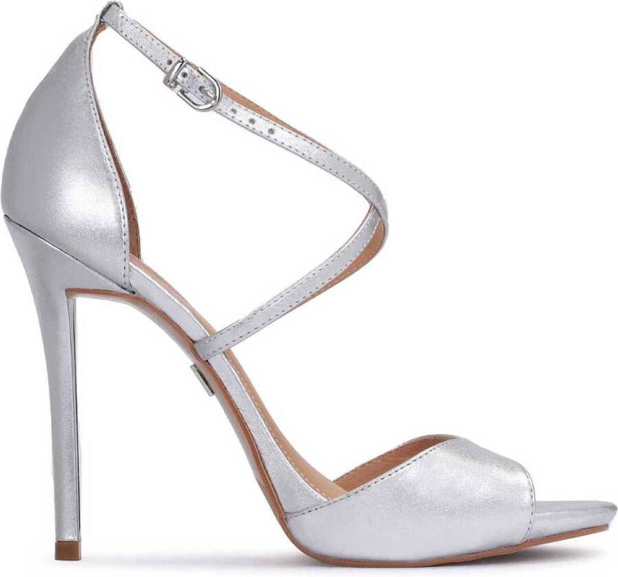 Kazar Elegante zilveren sandalen op een hoge hak