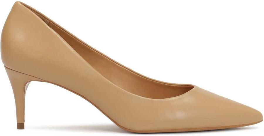 Kazar Beige lage stiletto pumps.Dit product valt klein uit.