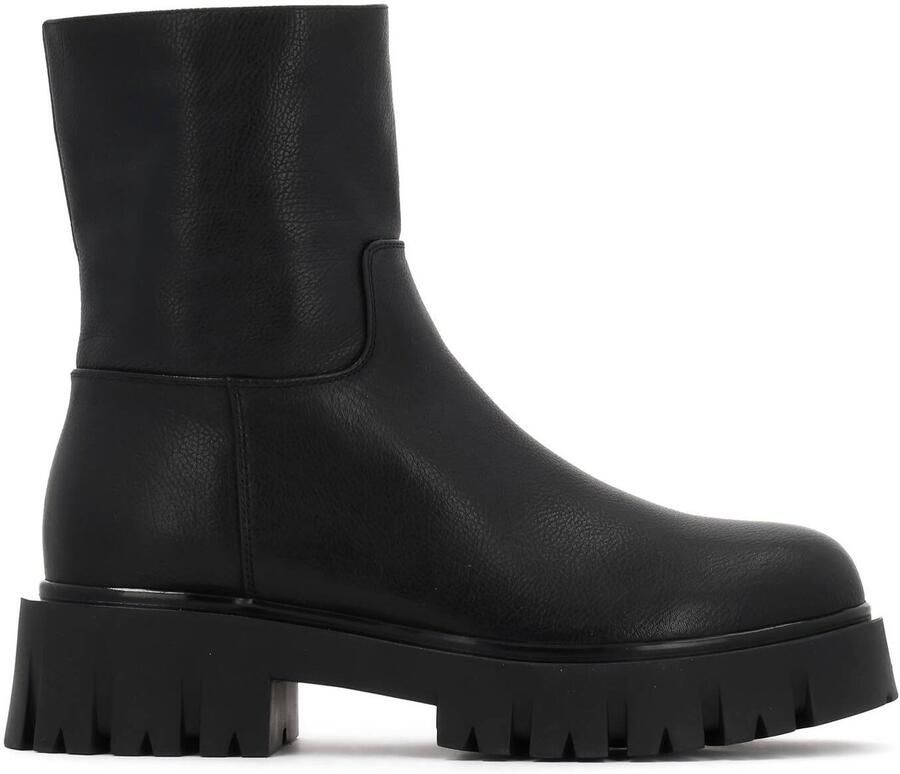 Kazar Black natural leather boots on a solid sole