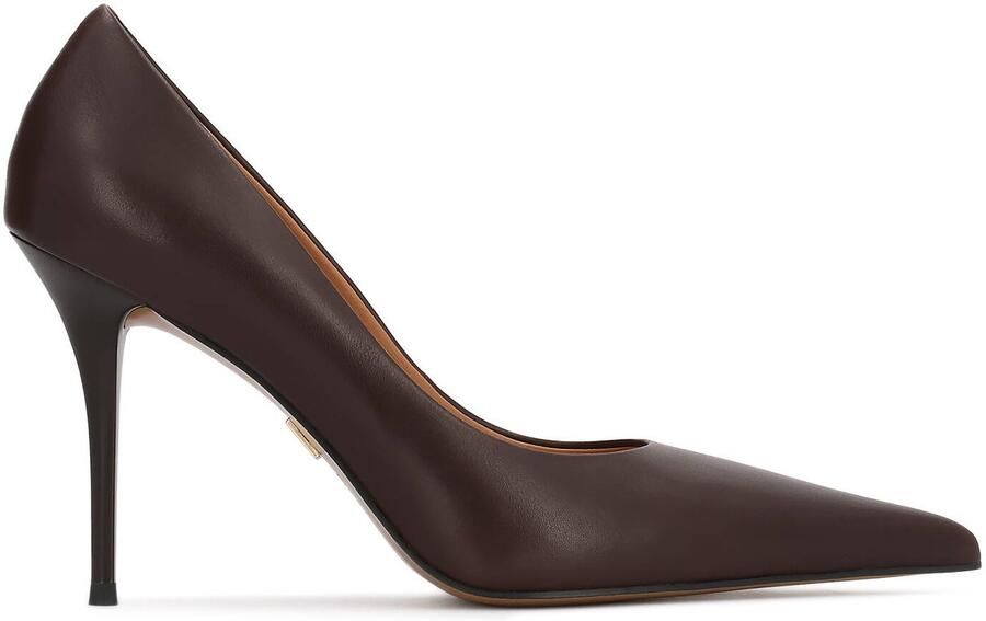 Kazar Brown pumps with elongated pointed nose