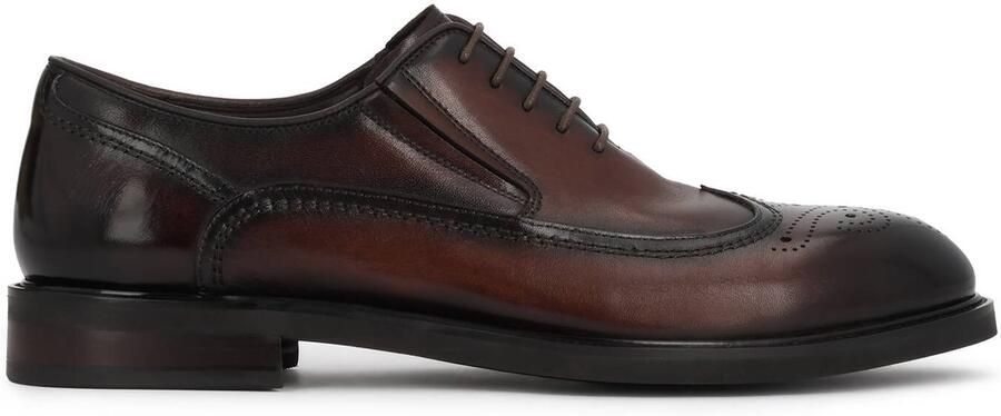 Kazar Brown shoes with brogue decoration