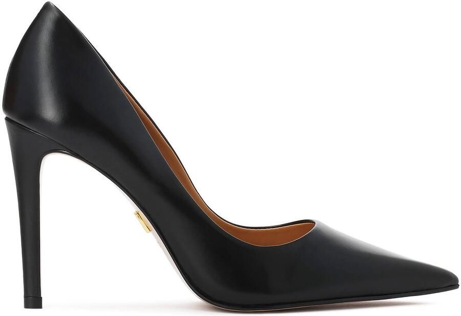 Kazar Classic black leather pumps