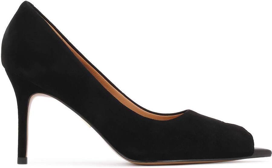 Kazar Classic black pumps with a pointed toe
