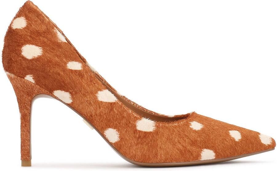 Kazar Fashionable pumps with natural hair finish