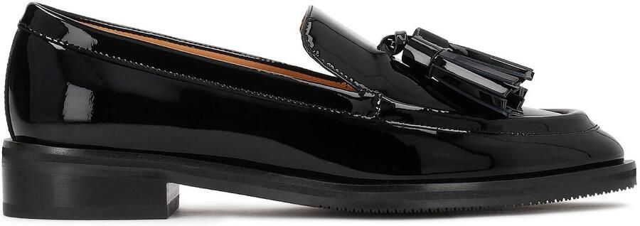 Kazar Lacquered flat shoes with a clutch