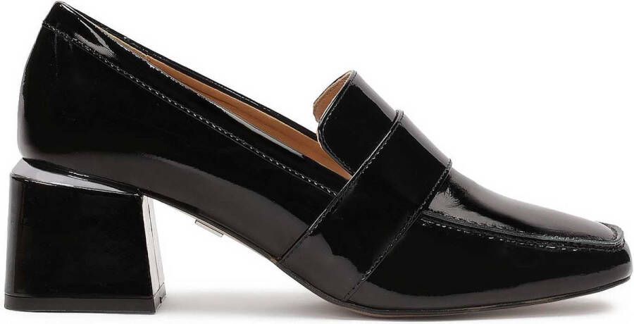 Kazar Lacquered lords pumps