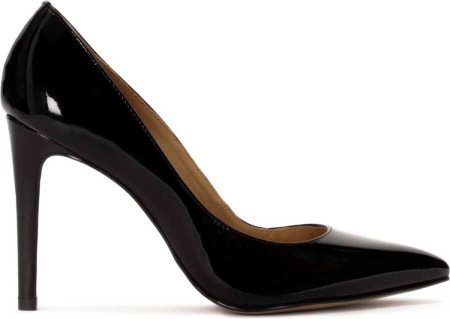 Kazar Lacquered pumps with a slender heel