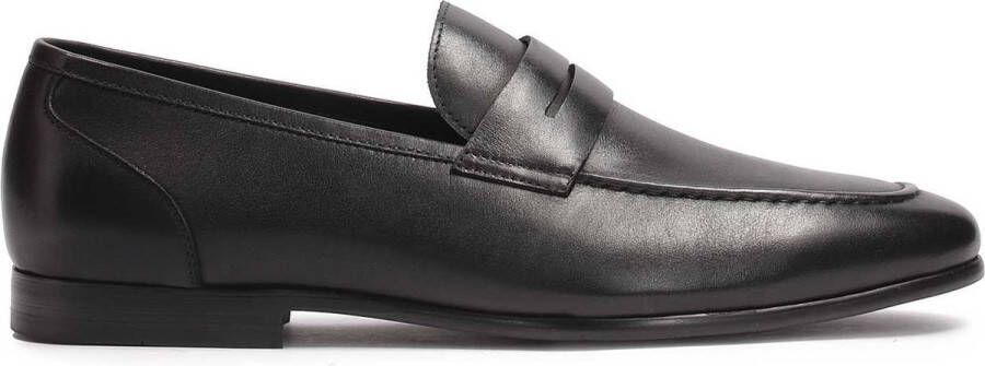 Kazar Loafers made of natural leather in black color