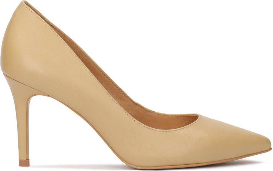 Kazar Minimal style leather pumps