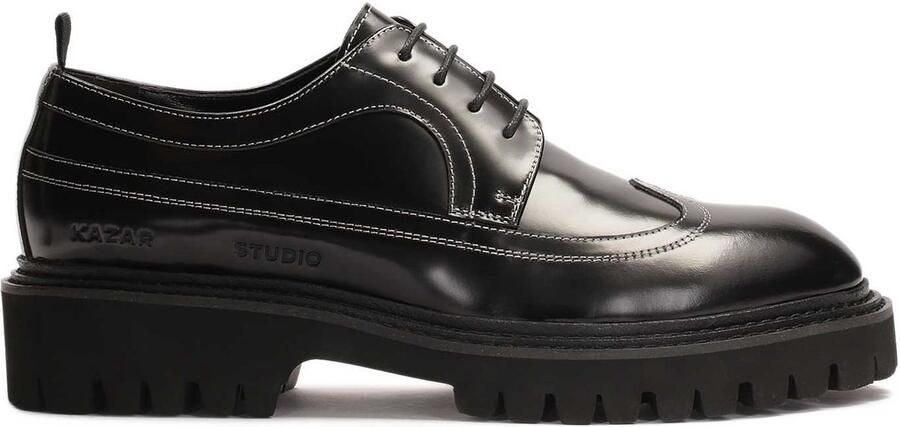 Kazar Studio Zwarte halfschoenen met contrasterende bies