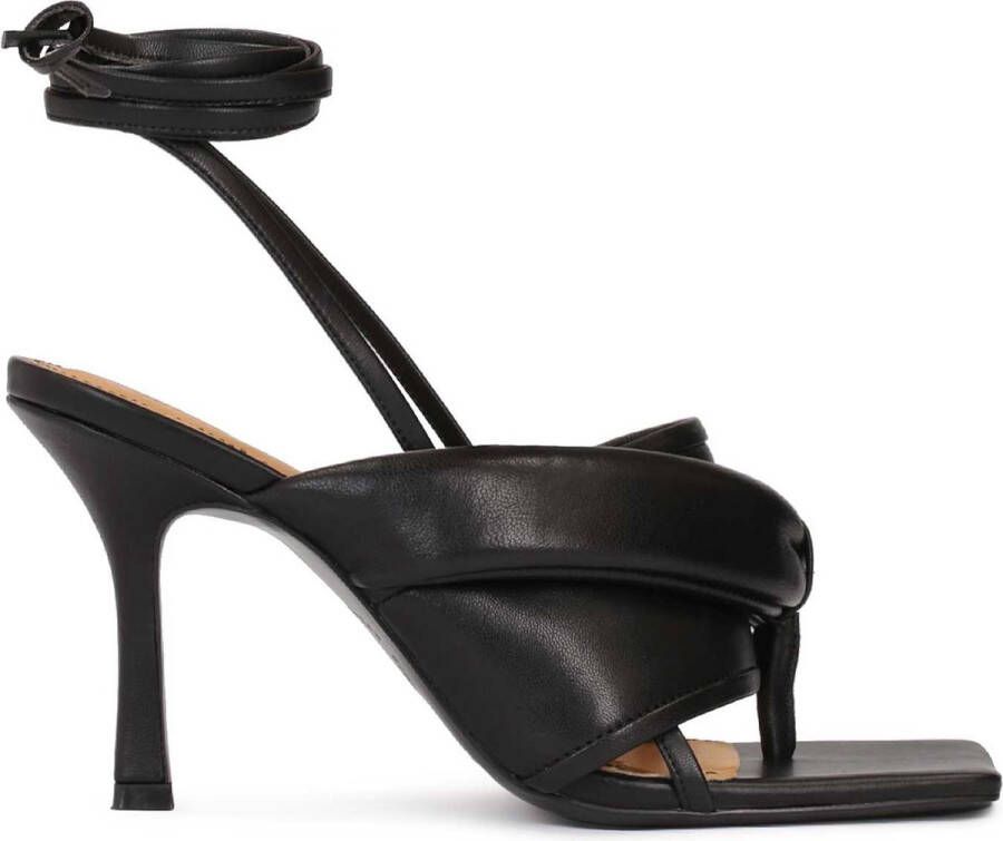 Kazar Studio Zwarte flip-flops met veters op een hoge hak