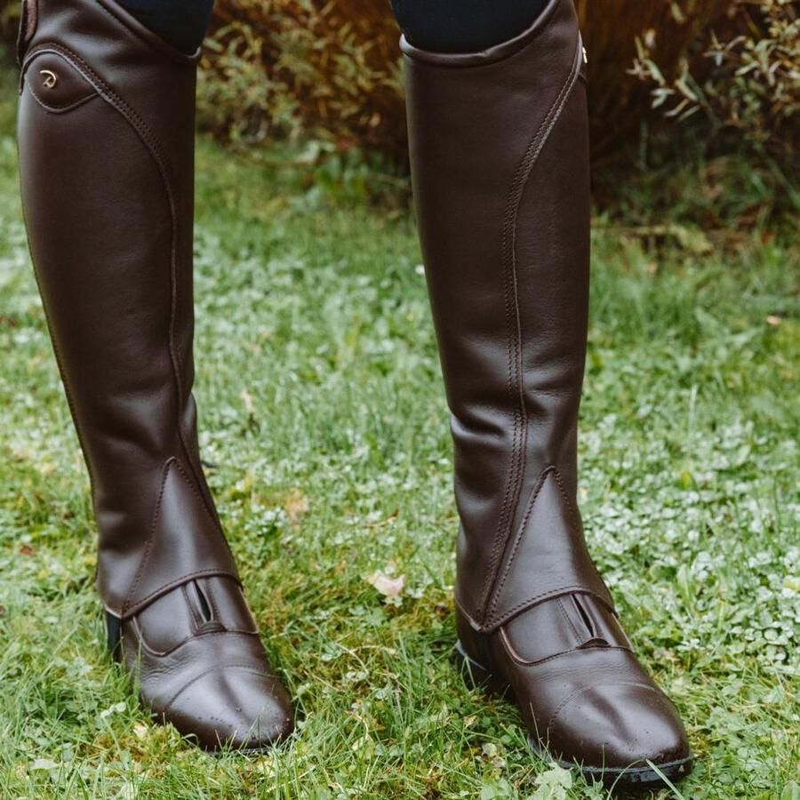 Kentucky Dy'on Short Boots front zipper brown