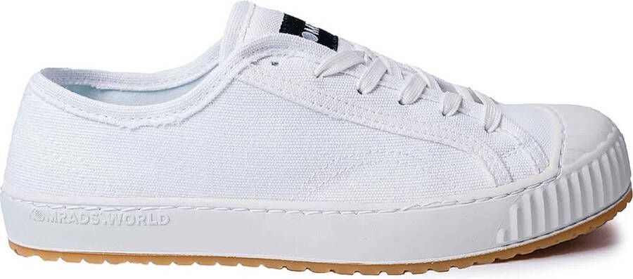 Komrads vegan sneakers ICNS Spartak Black &White Schoen uit duurzaam en gerecycleerd materiaal Zwart en Wit