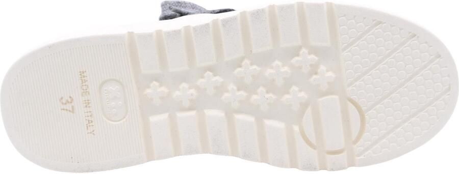 Laura Bellariva Glanzende Sneaker voor een stijlvolle look Gray Dames