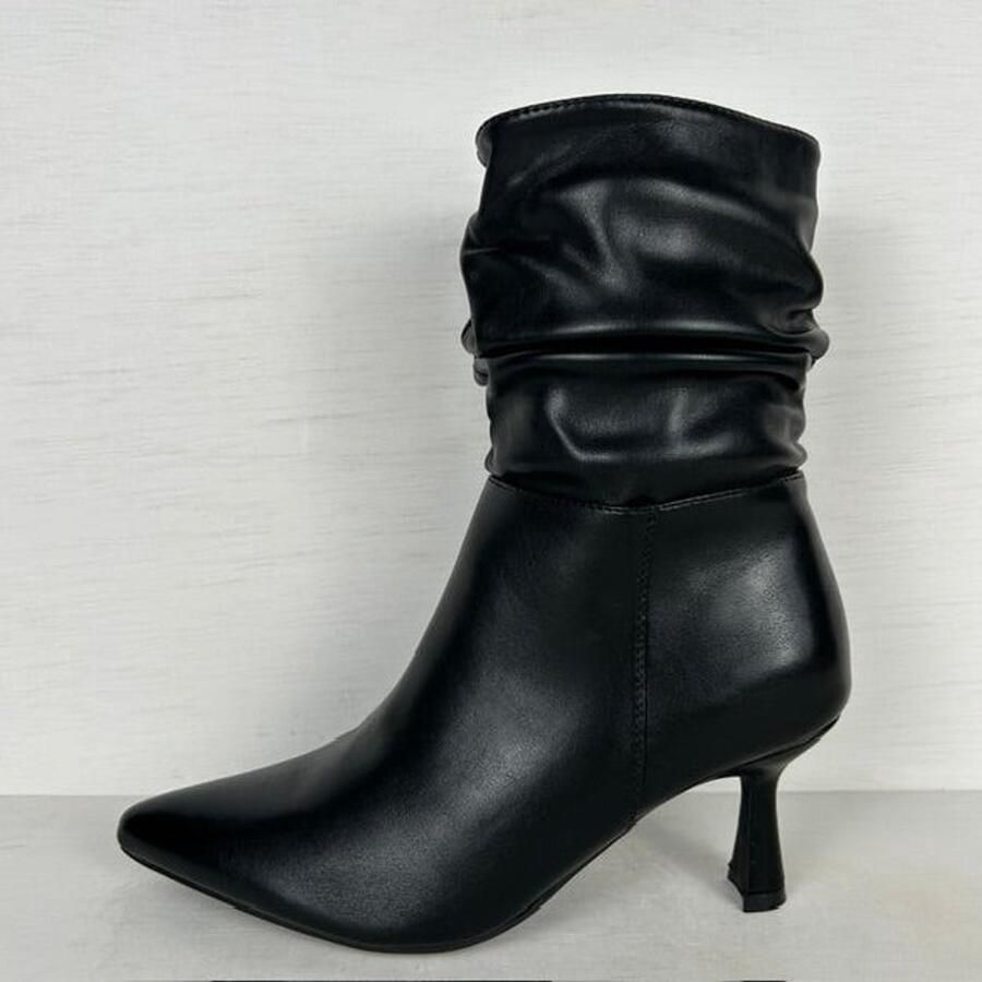 Leatherlook slouchy laarsjes met elegant design zwart
